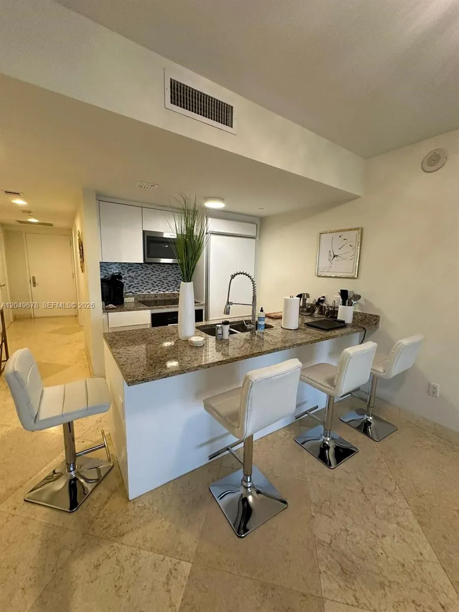 1800 S Ocean Drive #1606