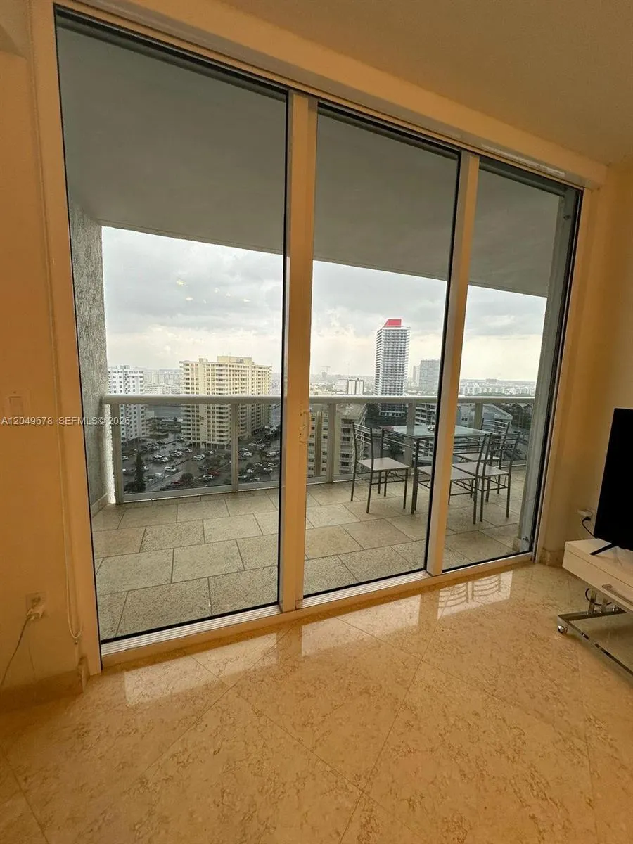 1800 S Ocean Drive #1606