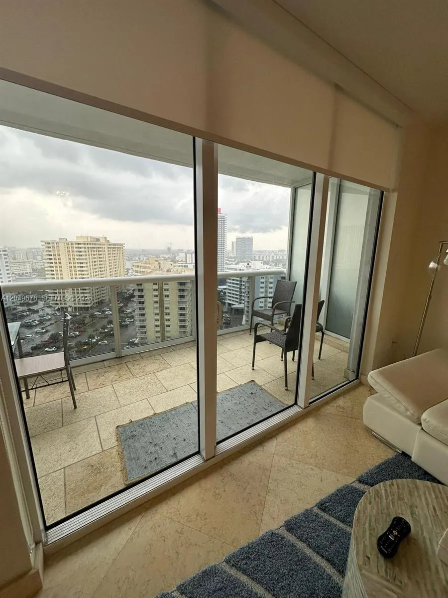1800 S Ocean Drive #1606