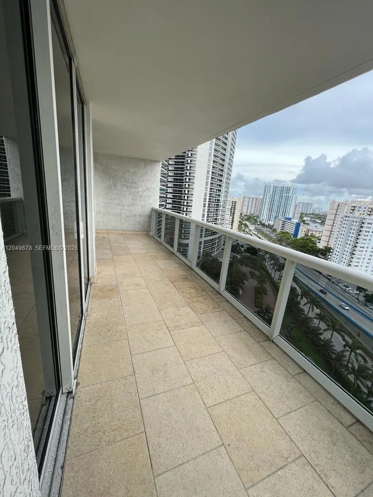 1800 S Ocean Drive #1606