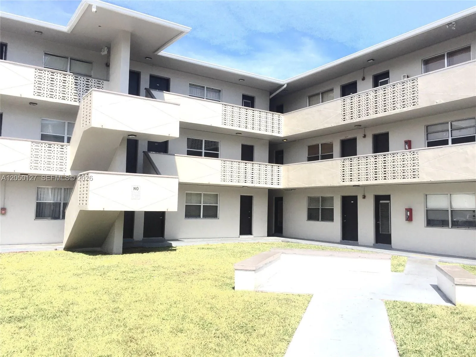 1545 NW 8th Avenue #105