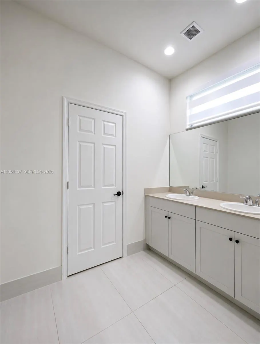 5487 Cassidy Lane