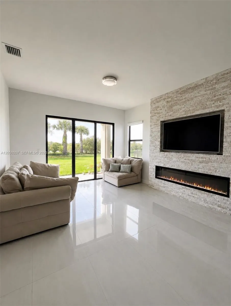 5487 Cassidy Lane