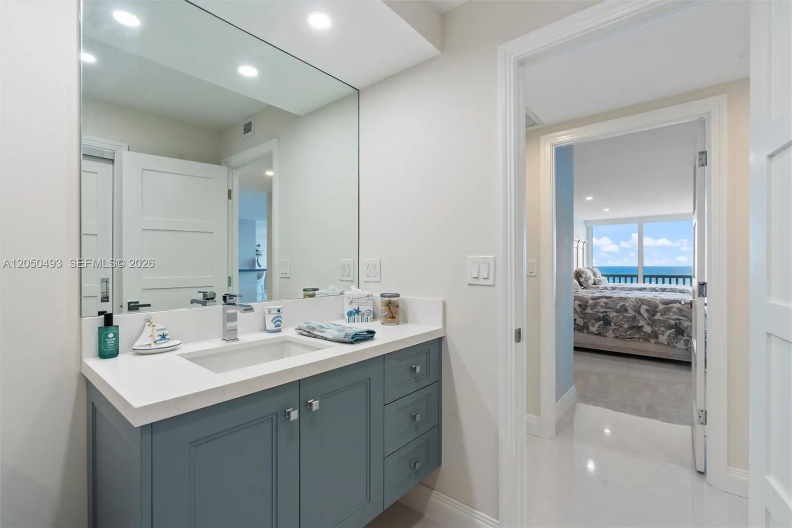 2200 S Ocean Lane #2804