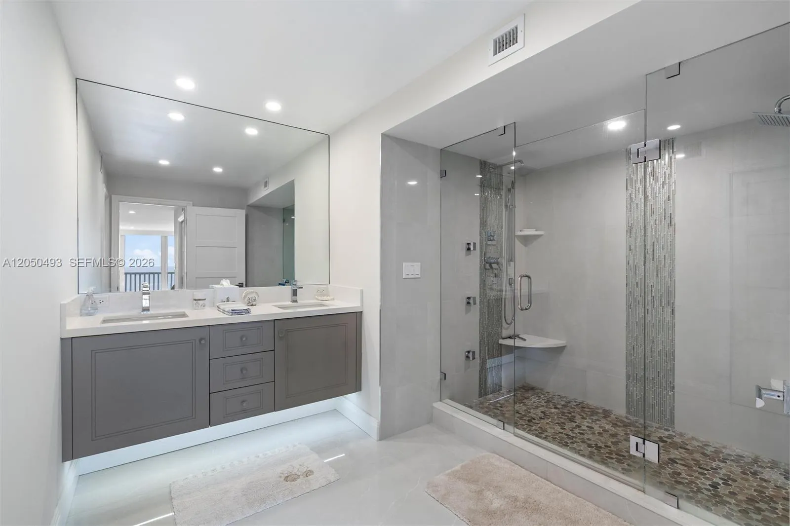 2200 S Ocean Lane #2804