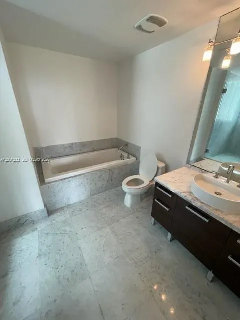 253 NE 2nd Street #1202