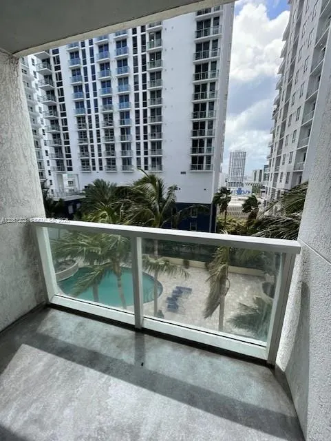 253 NE 2nd Street #1202