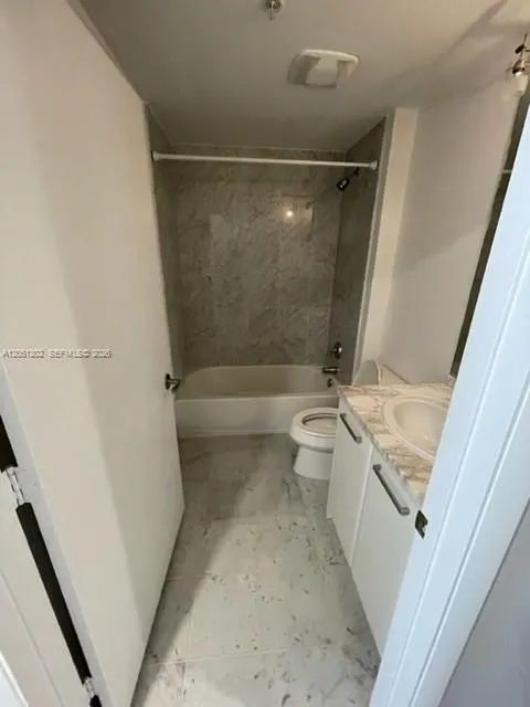 253 NE 2nd Street #1202