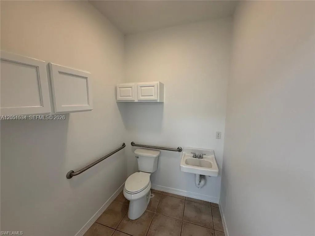 3894 Mannix Drive #220