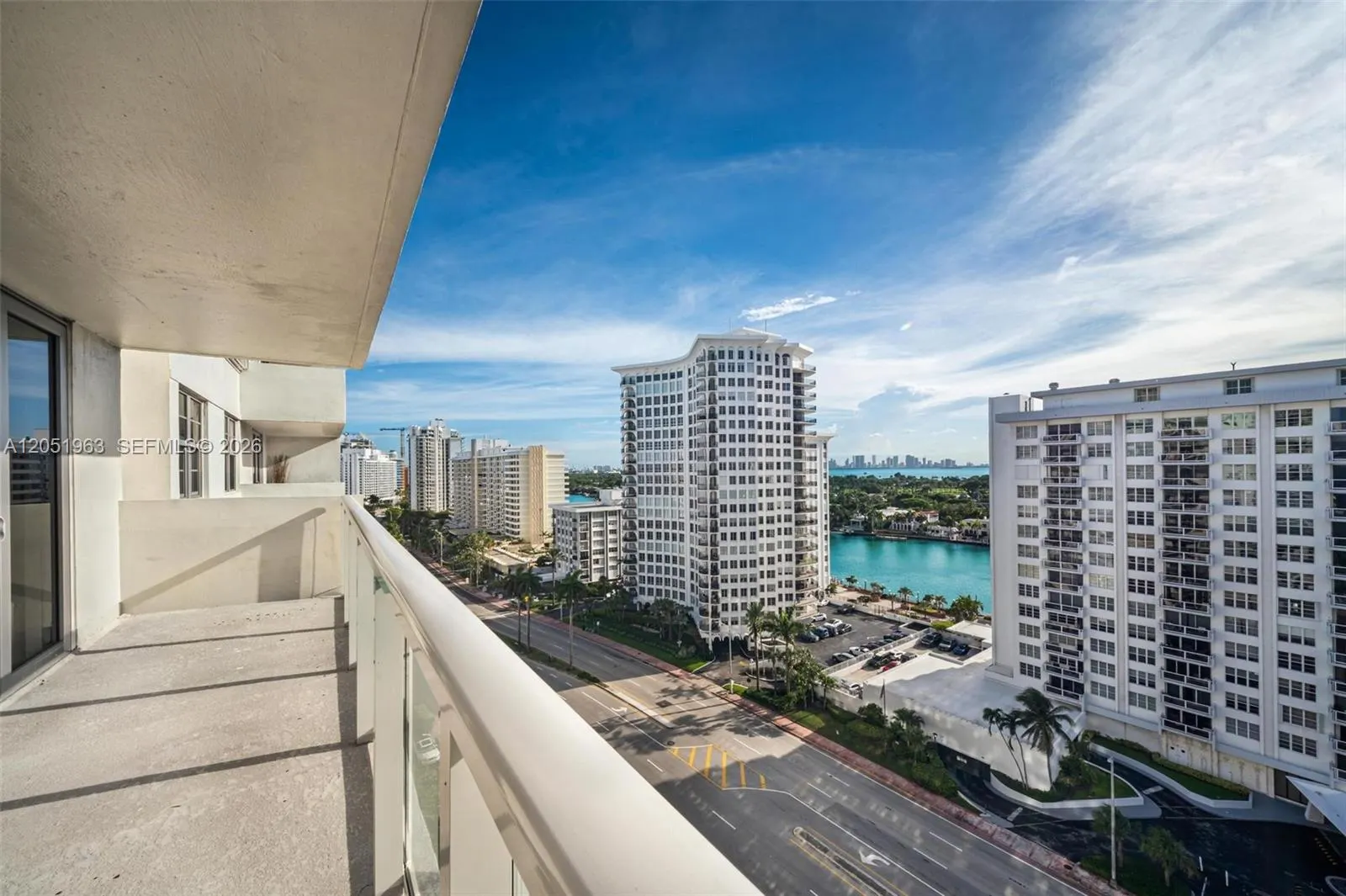 5701 Collins Avenue #1415