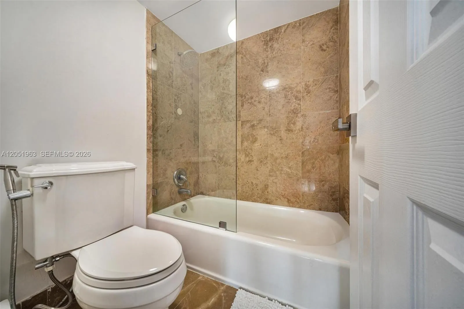5701 Collins Avenue #1415