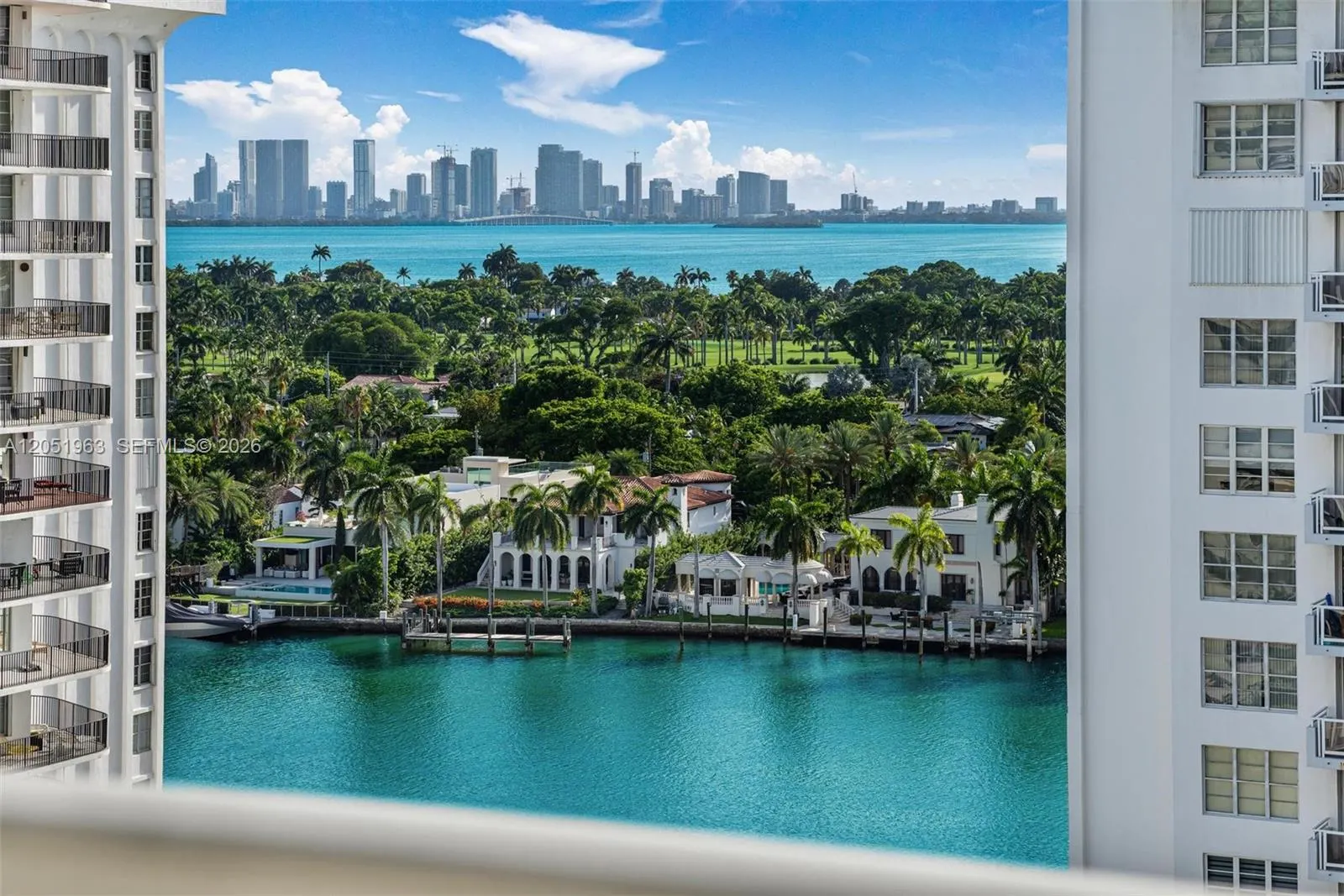 5701 Collins Avenue #1415