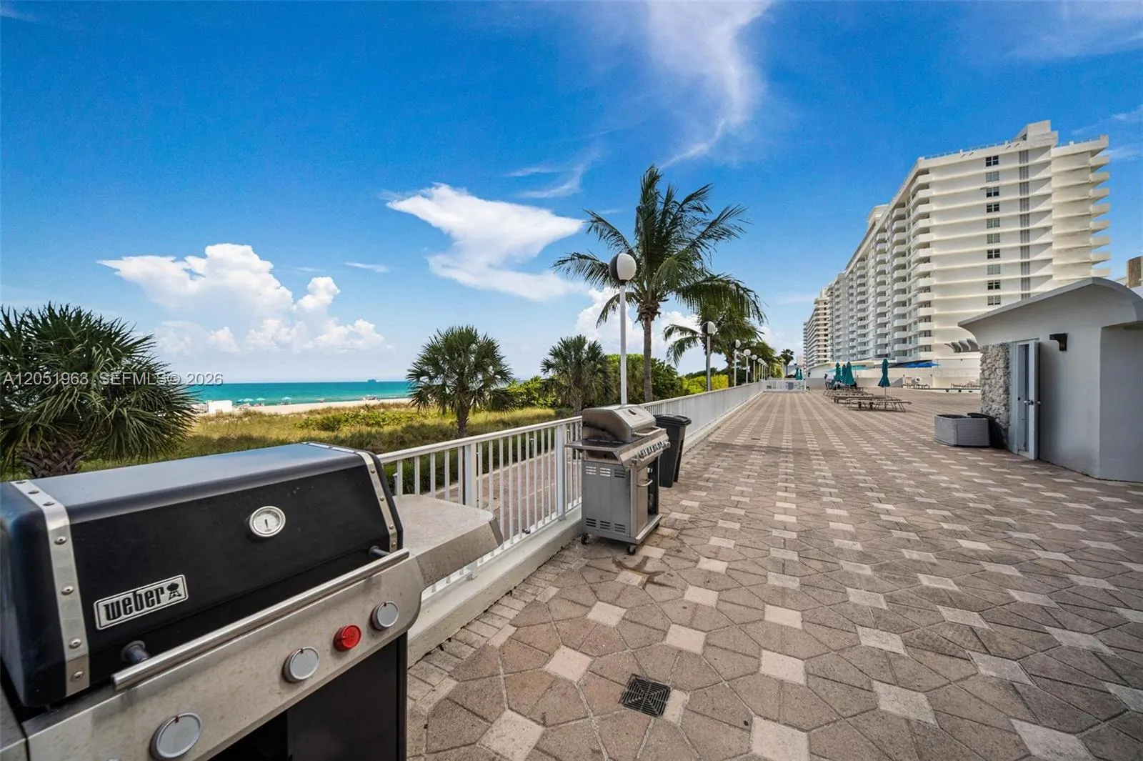 5701 Collins Avenue #1415