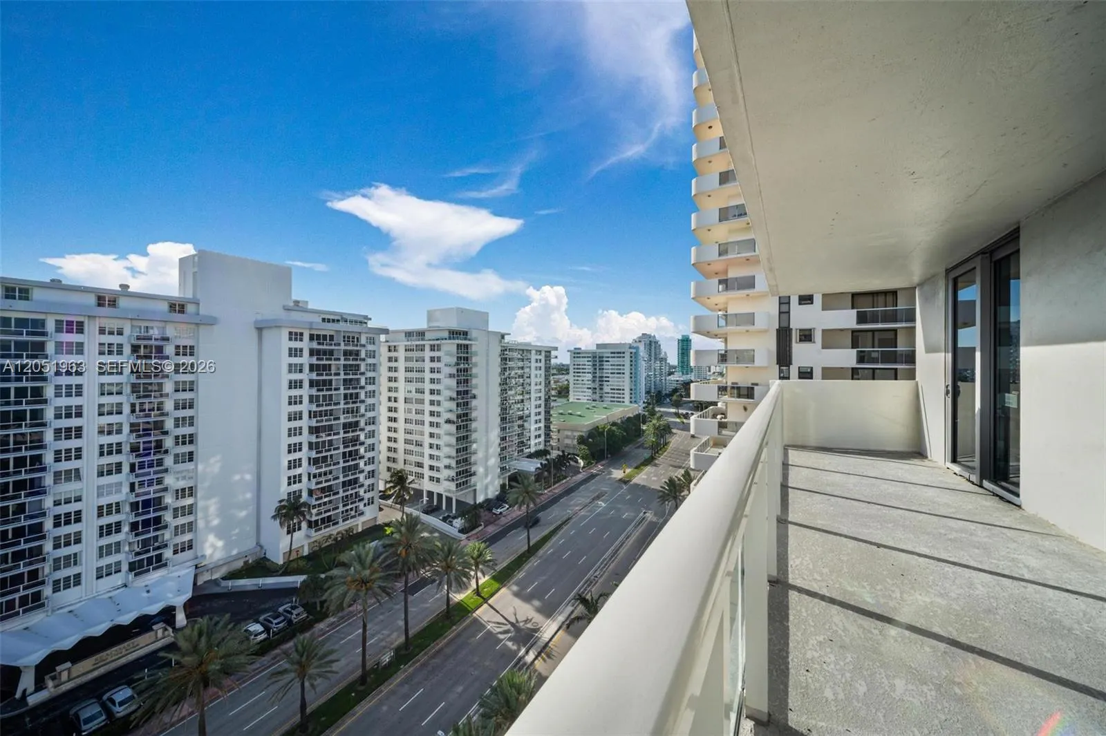 5701 Collins Avenue #1415