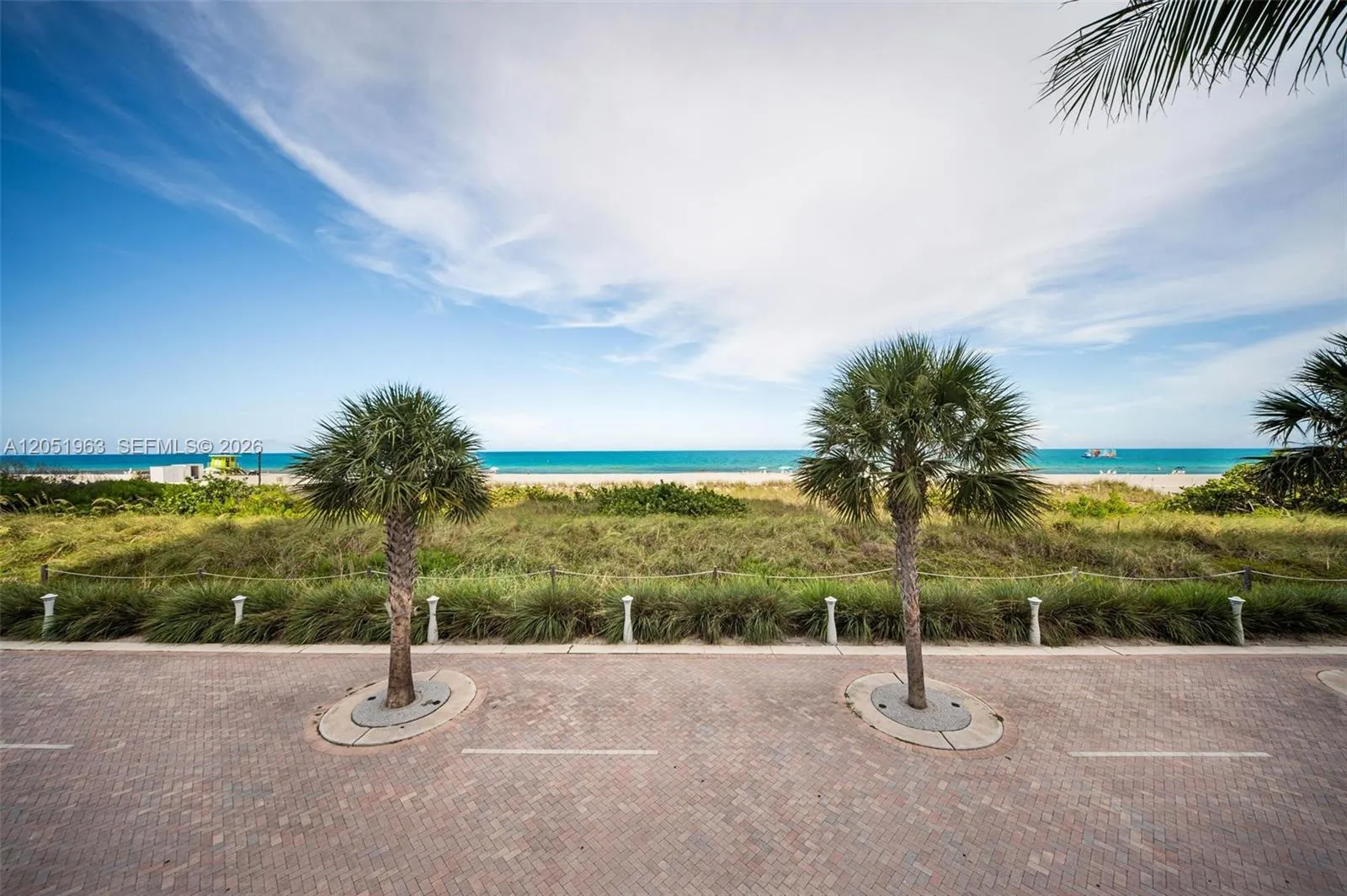 5701 Collins Avenue #1415