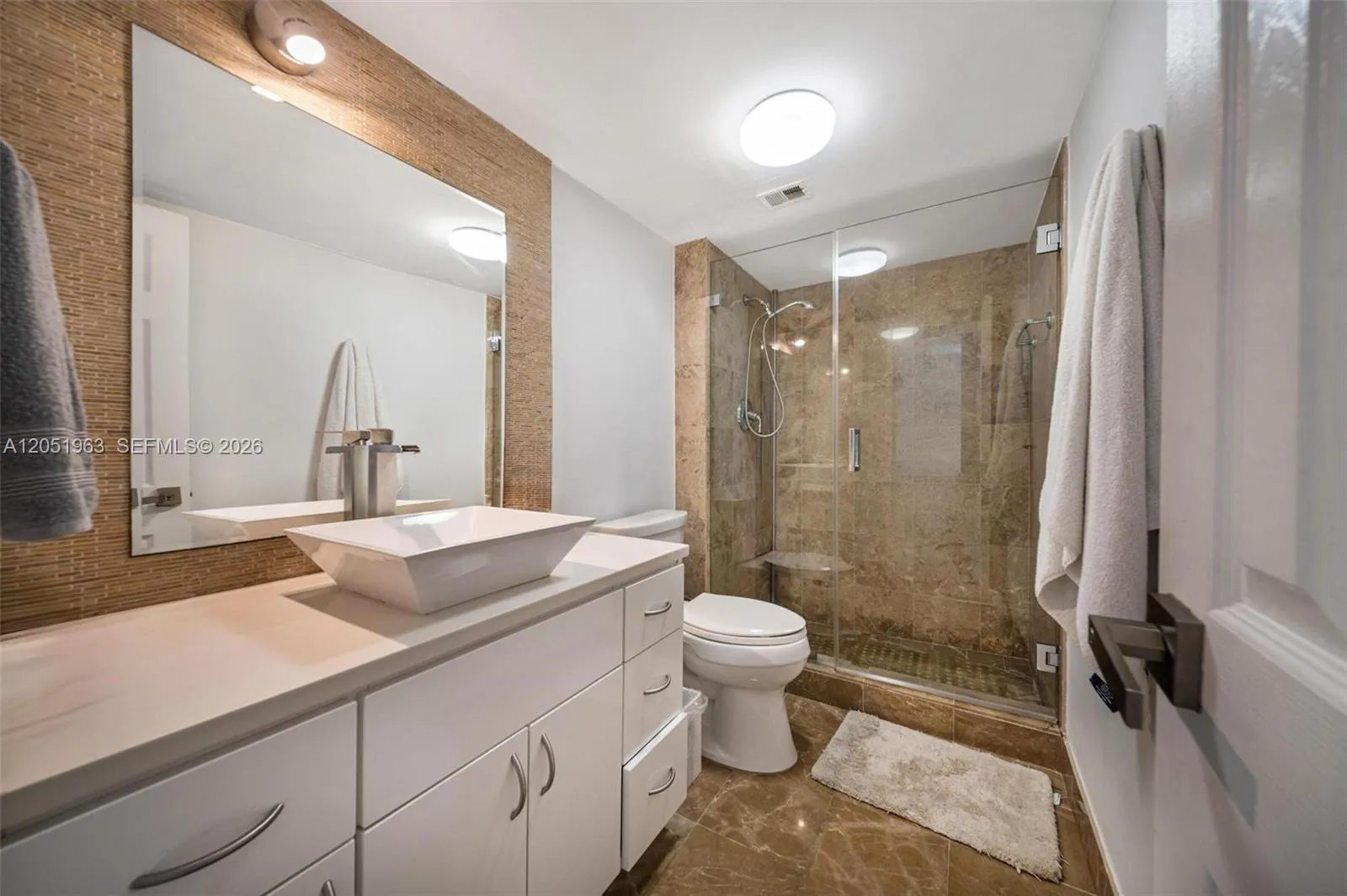 5701 Collins Avenue #1415
