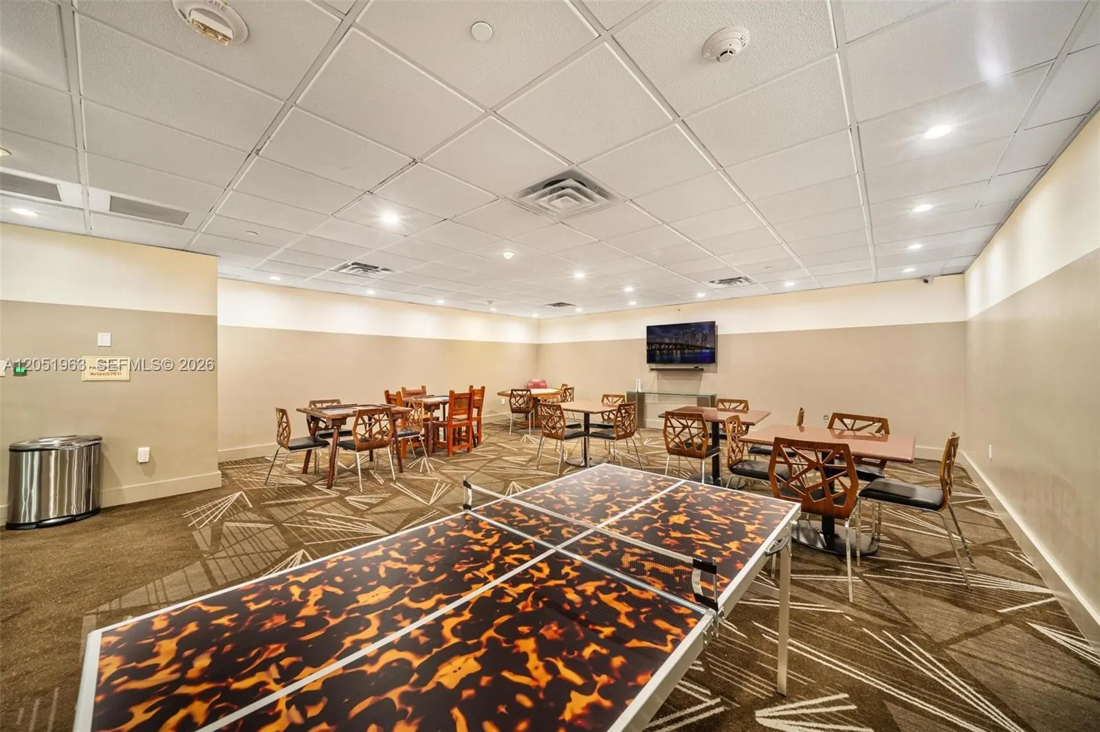 5701 Collins Avenue #1415