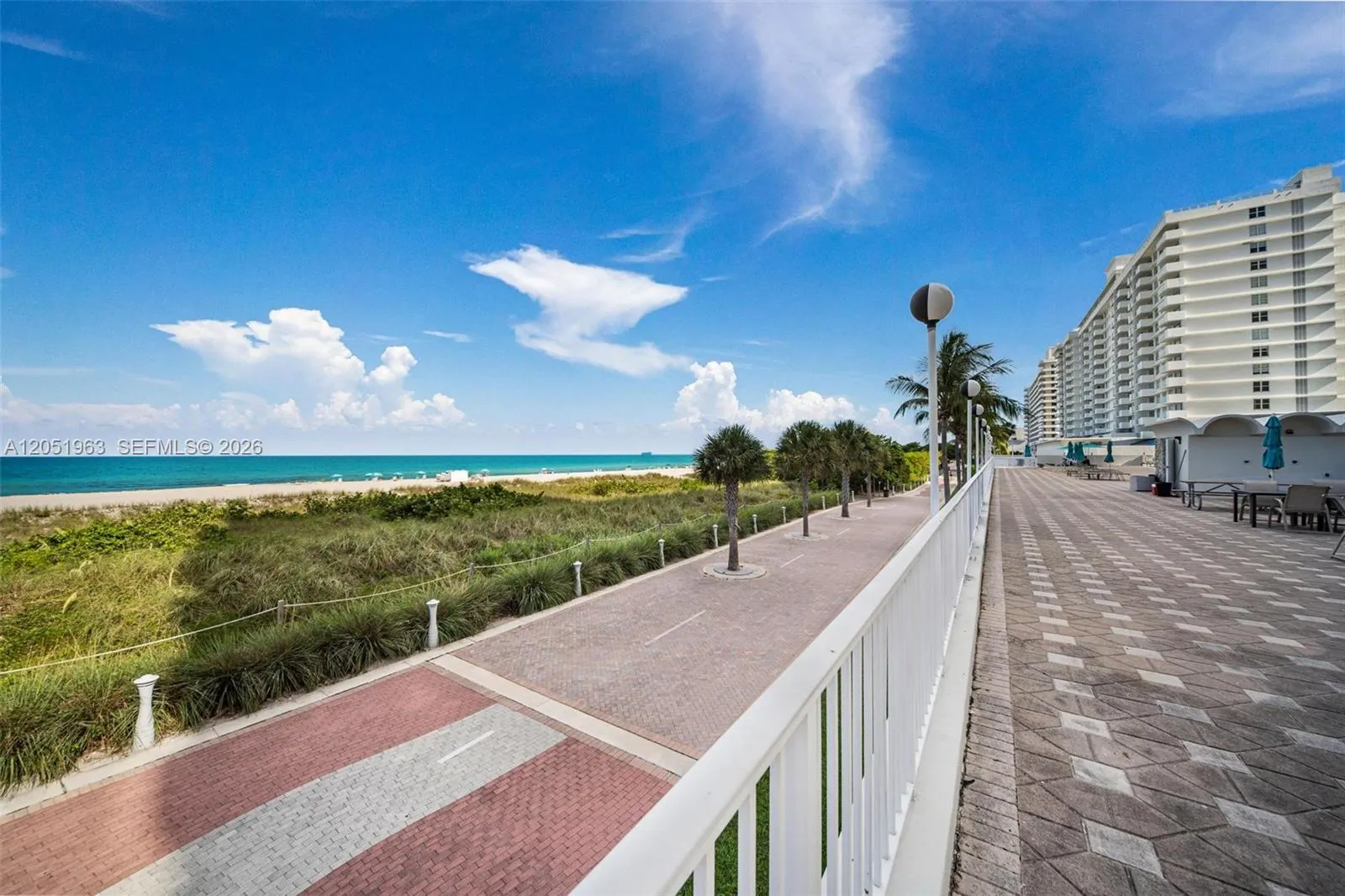 5701 Collins Avenue #1415