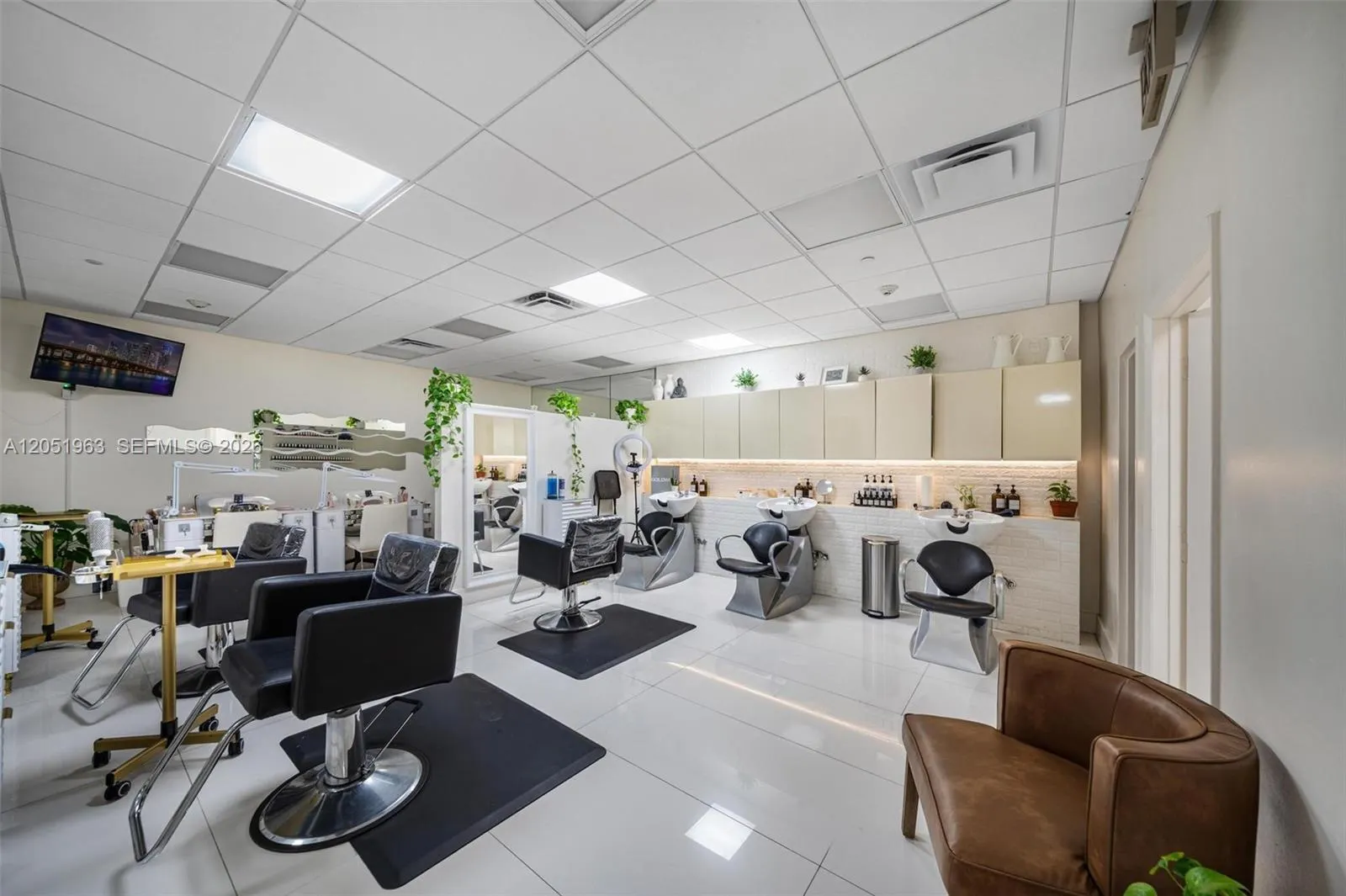 5701 Collins Avenue #1415