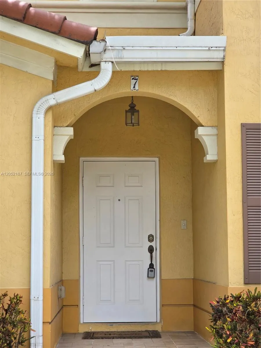 10760 NW 82 Terrace #7