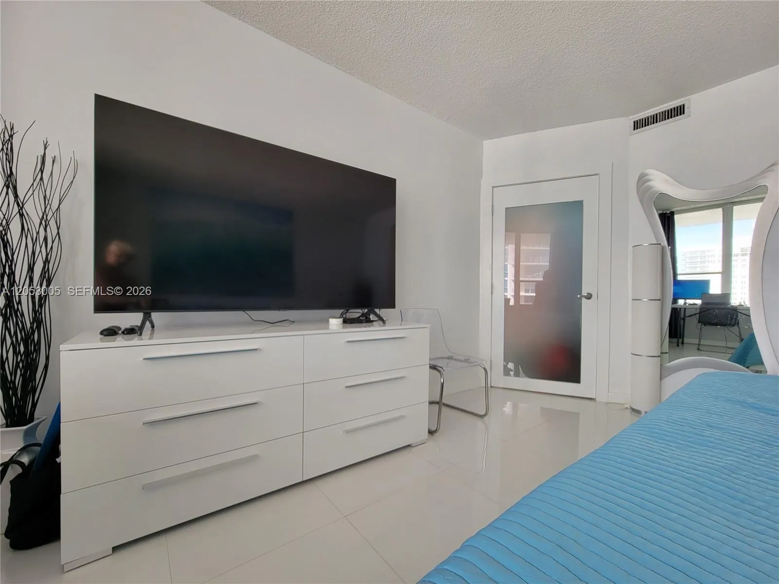 3505 S Ocean Drive #1011