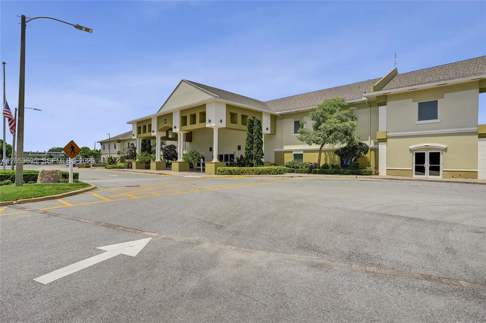 208 Greenbrier C #208