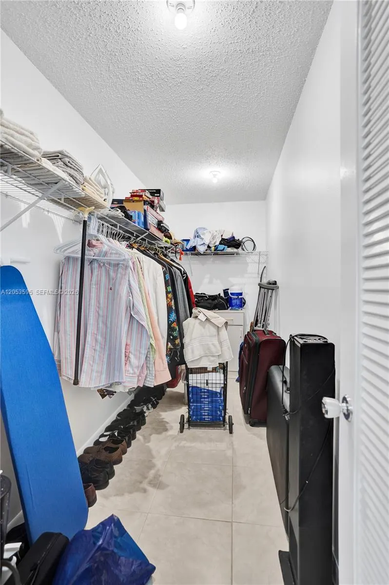 208 Greenbrier C #208