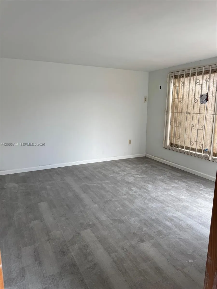 1671 W 38th Place #1406