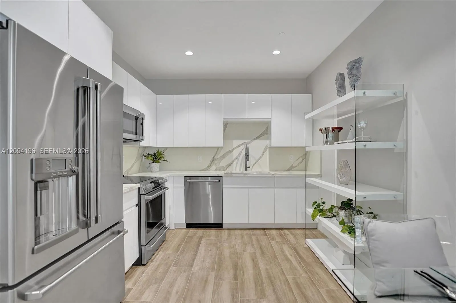 41 SW Seminole Street #209 304 310