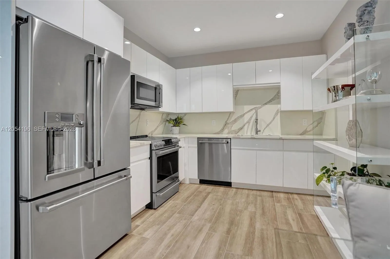 41 SW Seminole Street #209 304 310