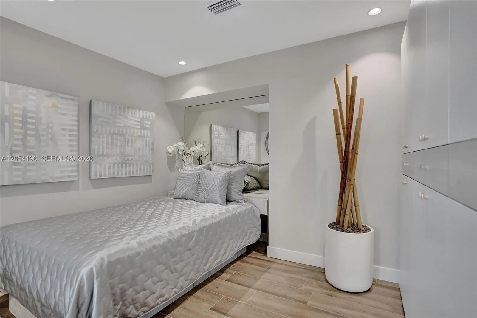 41 SW Seminole Street #209 304 310