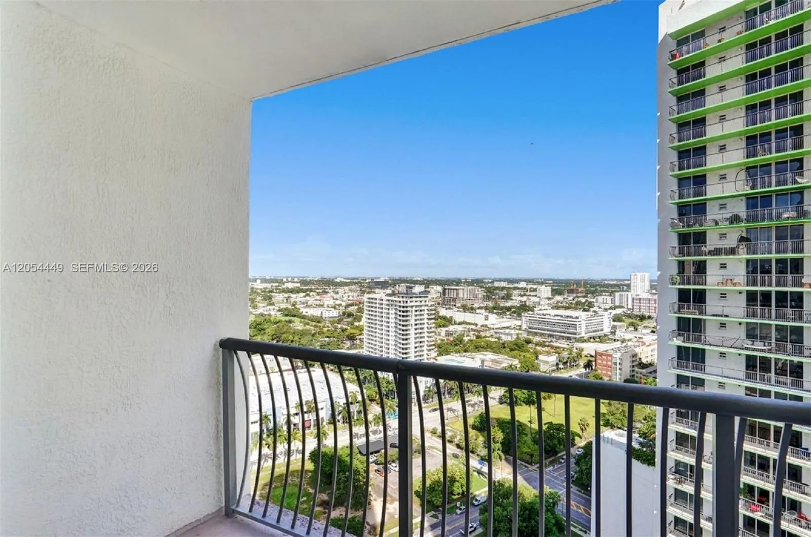 1750 N Bayshore Drive #2911