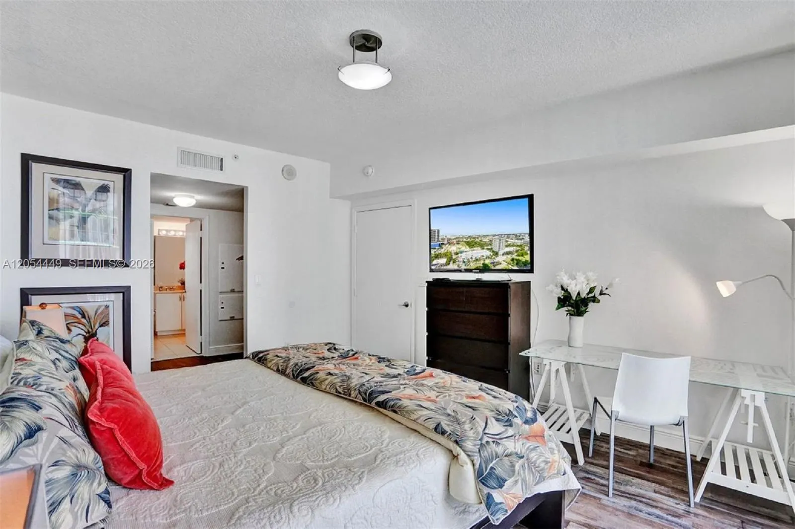1750 N Bayshore Drive #2911