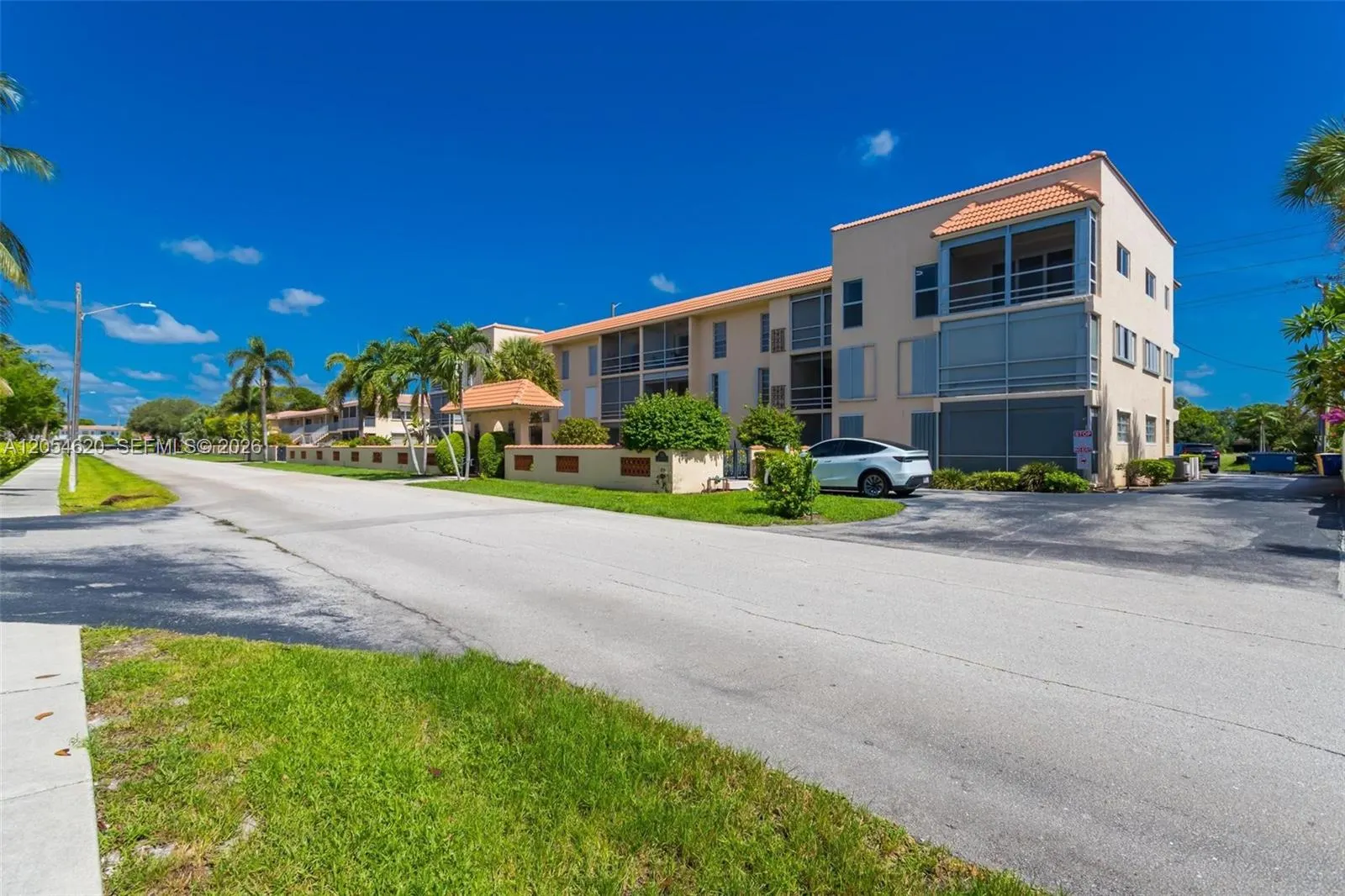 331 SW 8th Street #3F