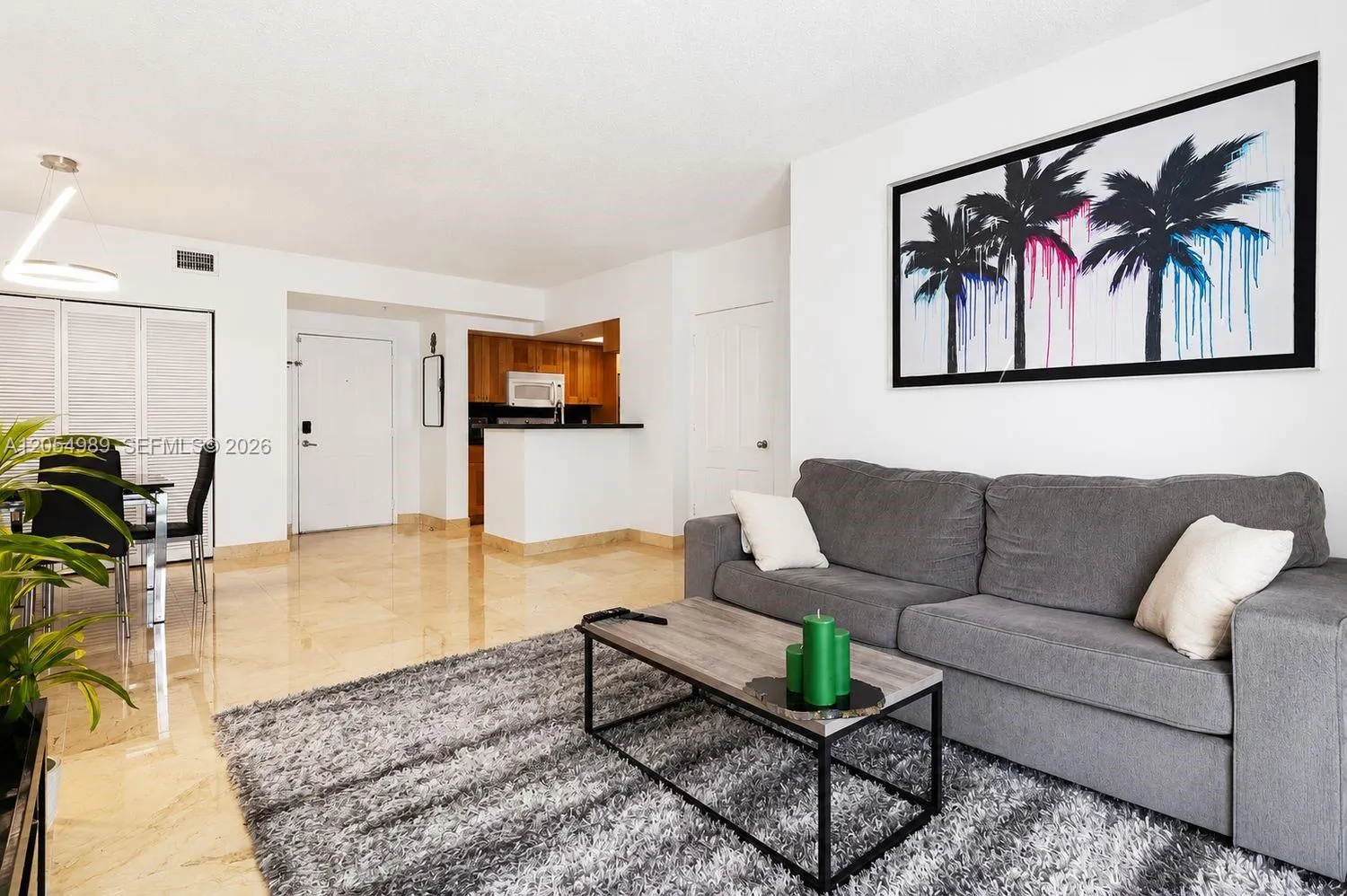 5085 NW 7th Street #906