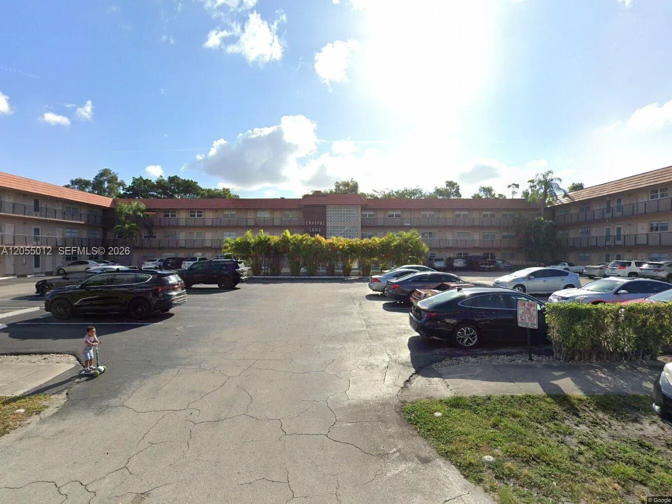 3930 Crystal Lake Drive #208