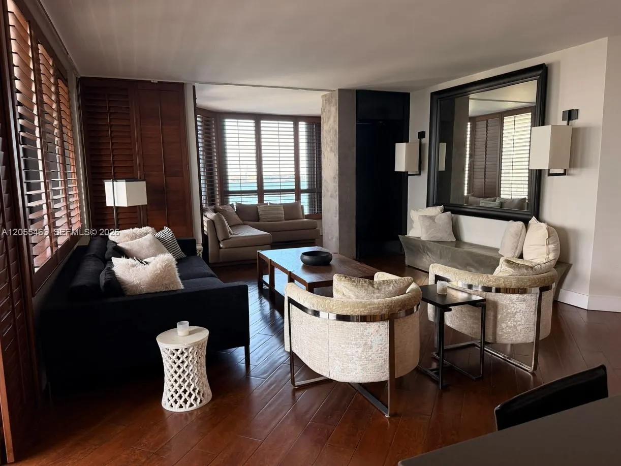 520 Brickell Key Drive #A1216