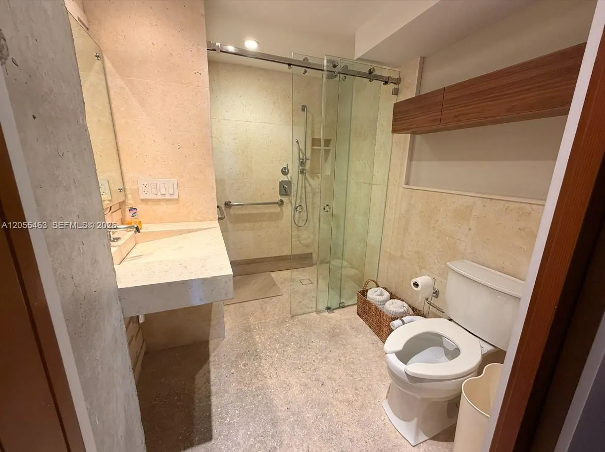 520 Brickell Key Drive #A1216