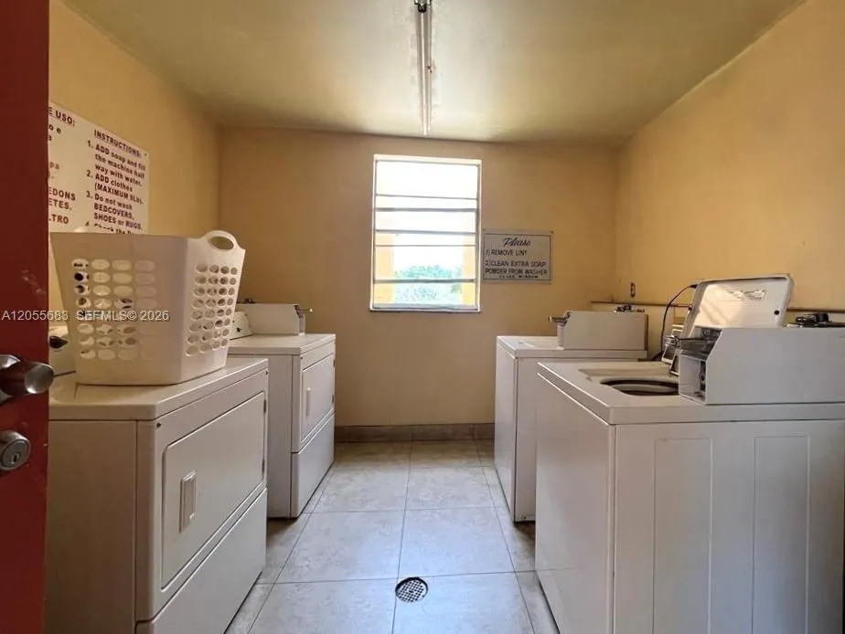 4334 NW 9th Avenue #9-1B