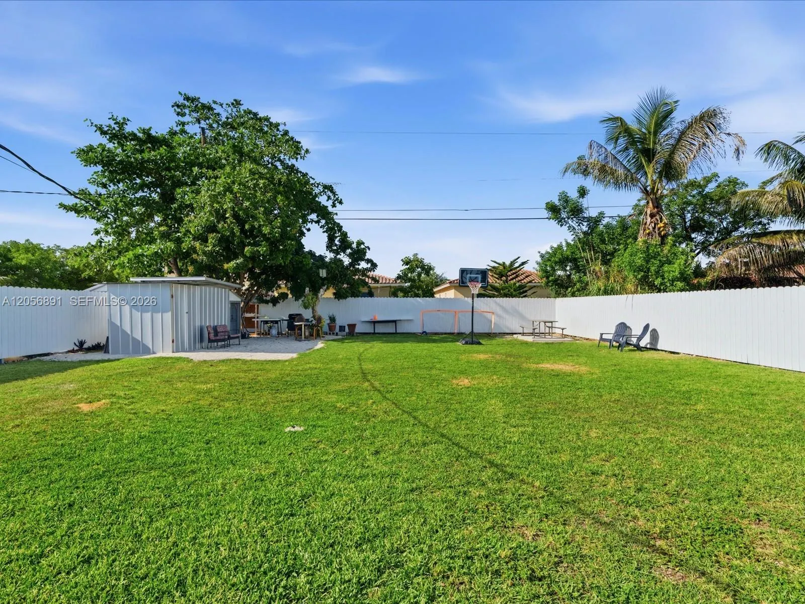 827 SW 3rd Street