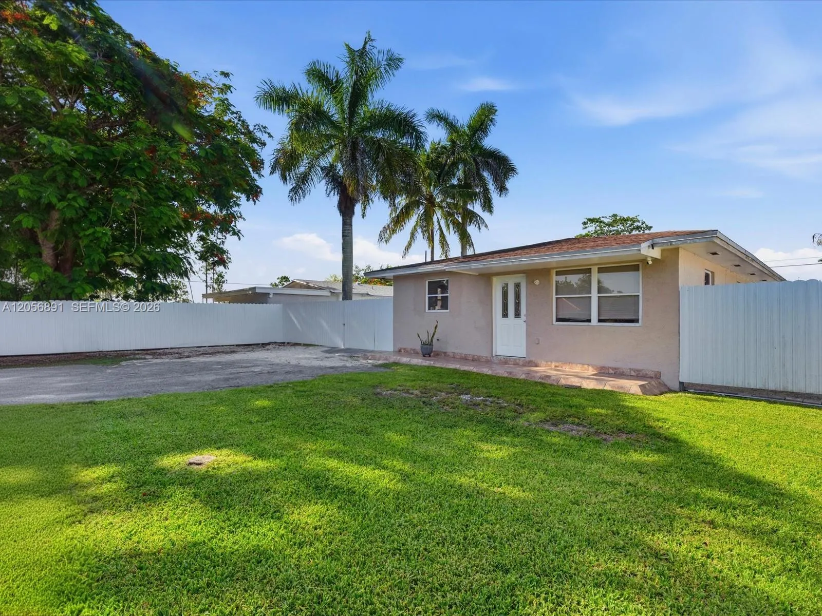 827 SW 3rd Street