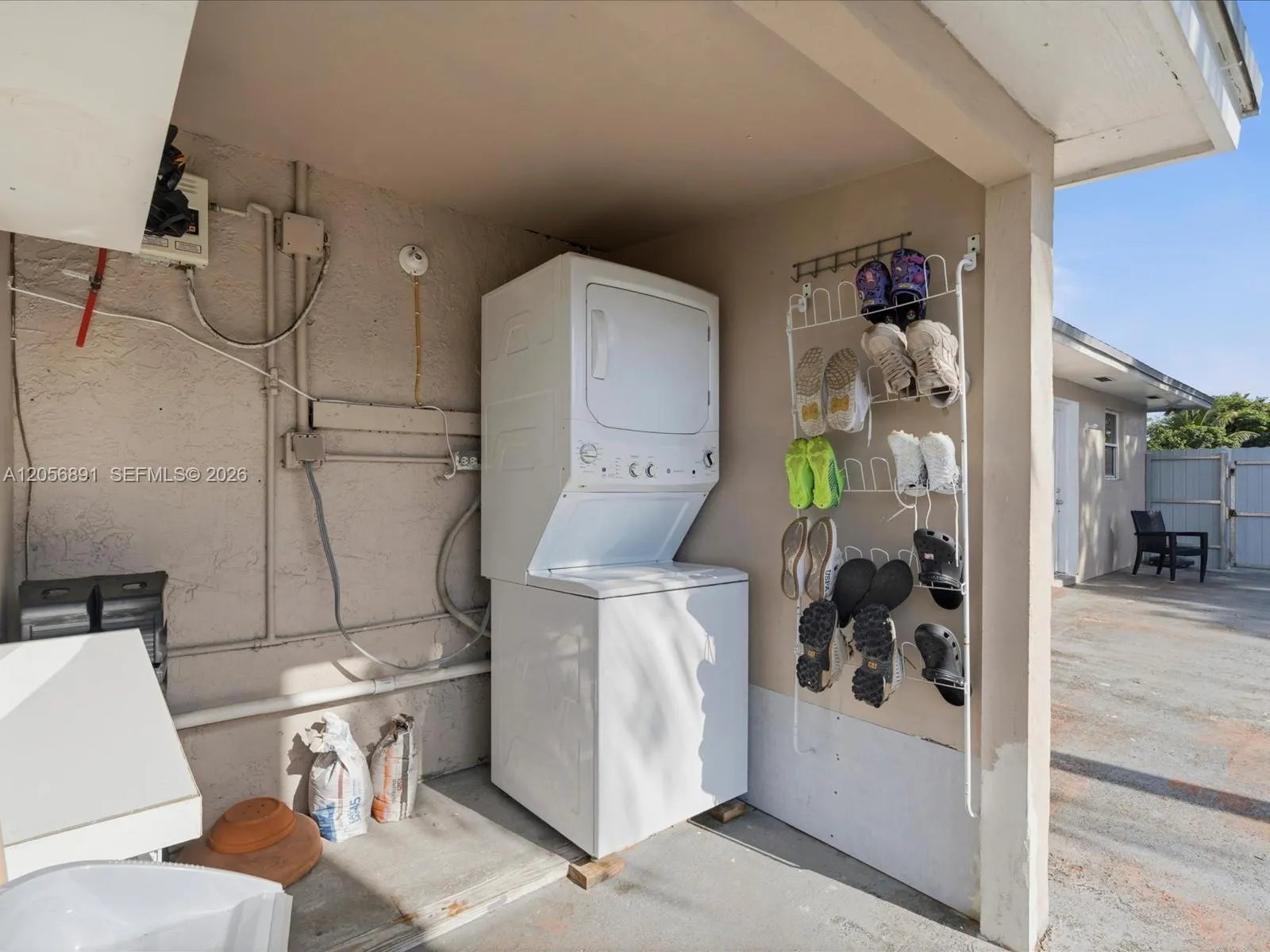 827 SW 3rd Street