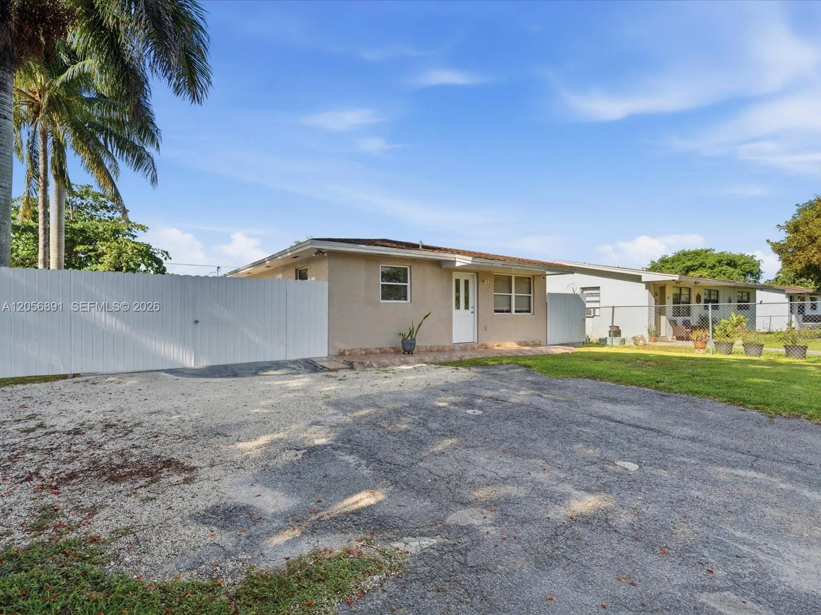 827 SW 3rd Street