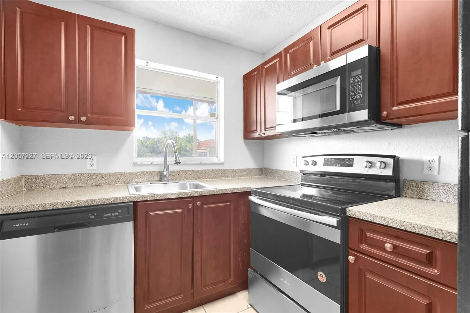 400 NW 65