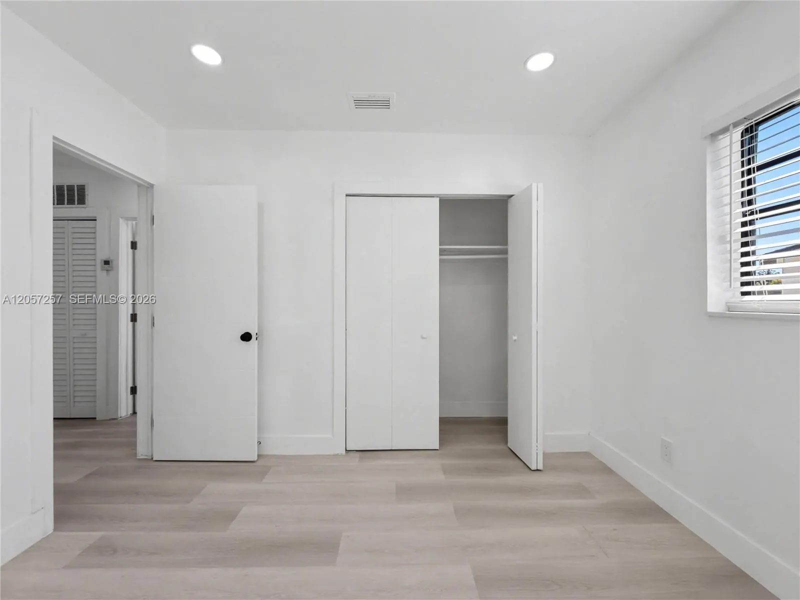 15694 NE 10th Court