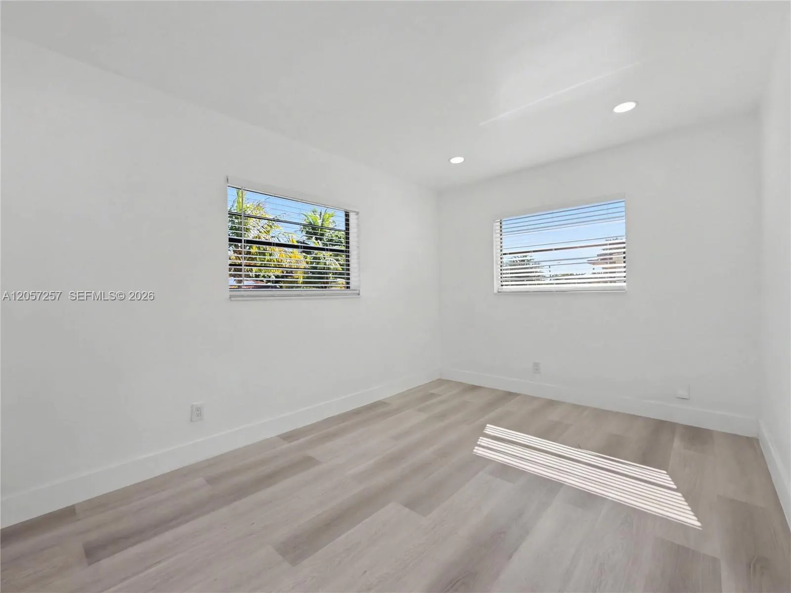 15694 NE 10th Court