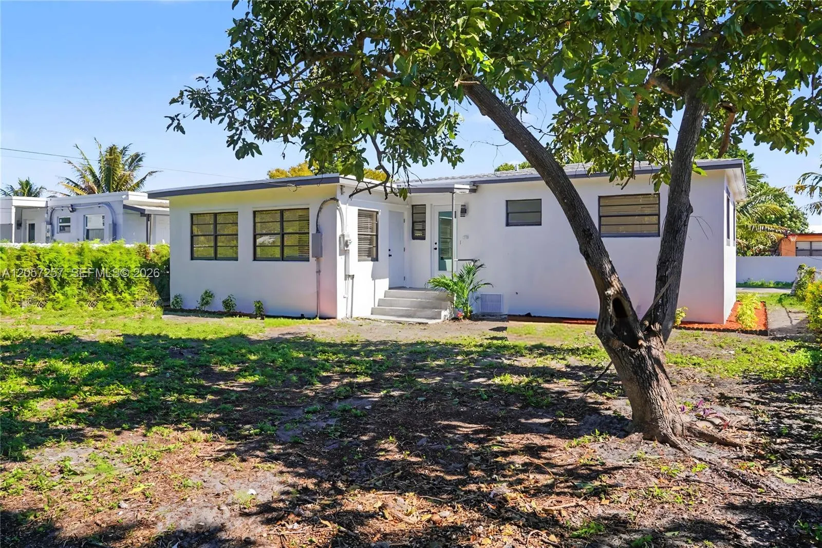 15694 NE 10th Court