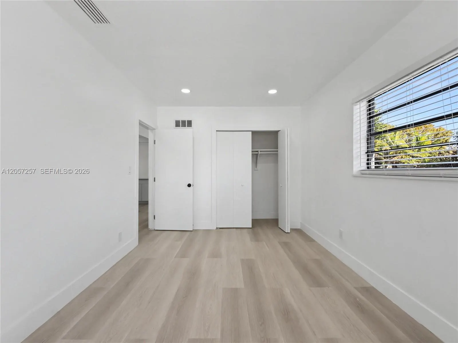 15694 NE 10th Court