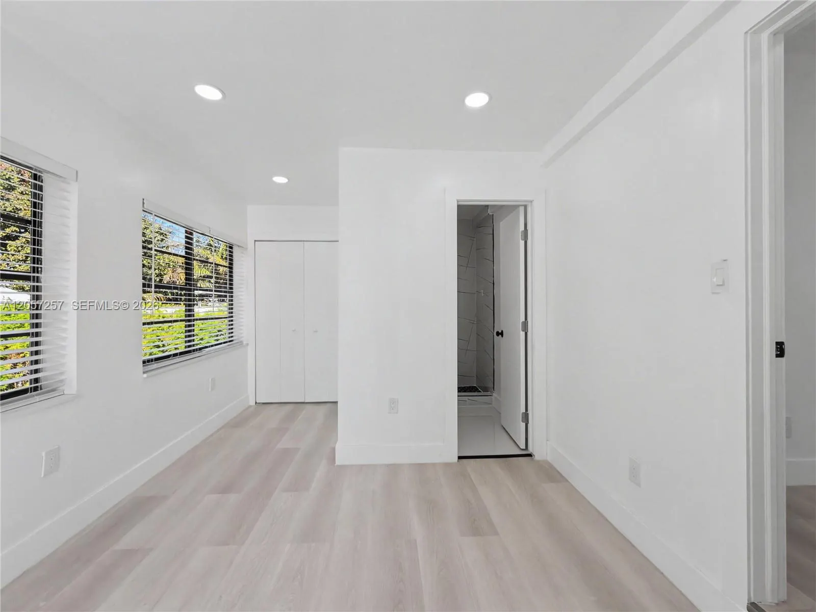 15694 NE 10th Court
