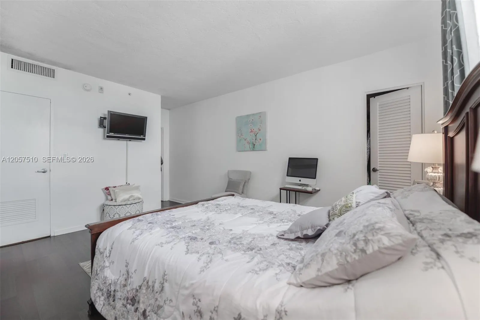 3000 S Ocean Drive #1506